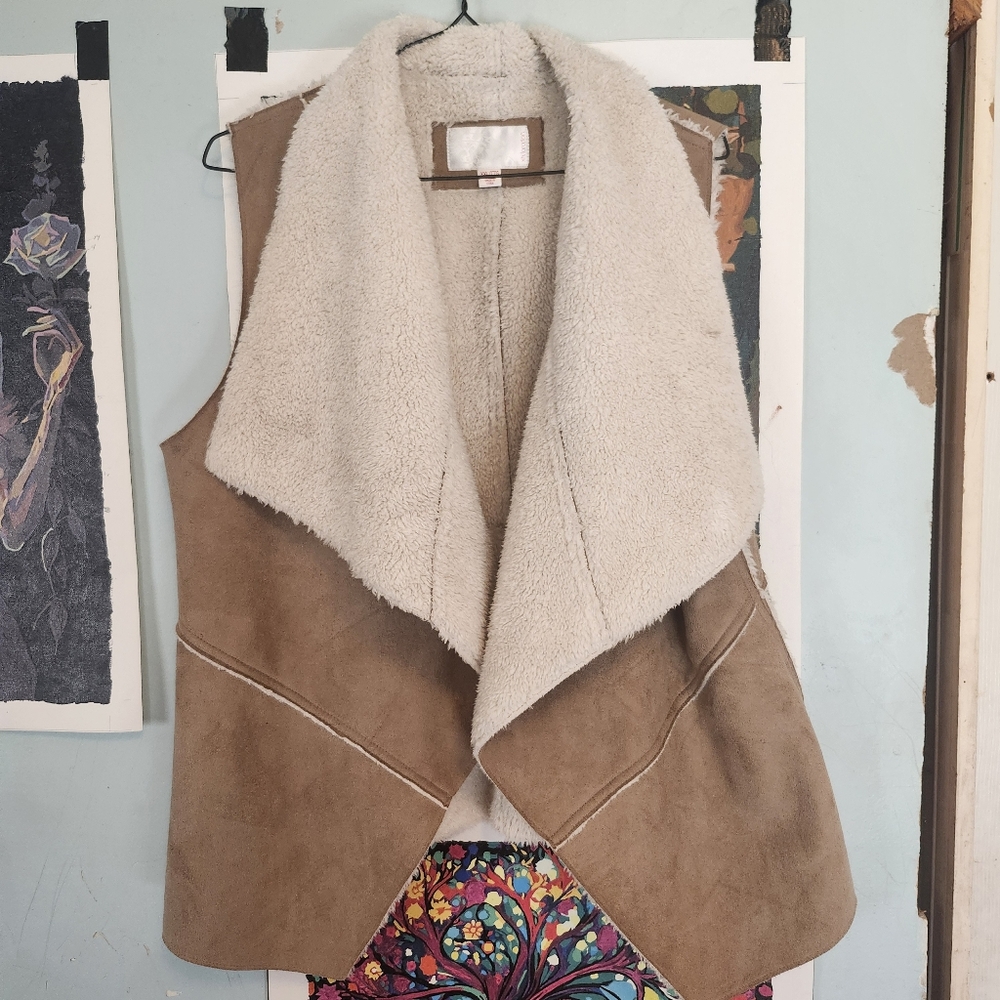 Xhilaration Women's XXL Faux Suede Shearling Vest